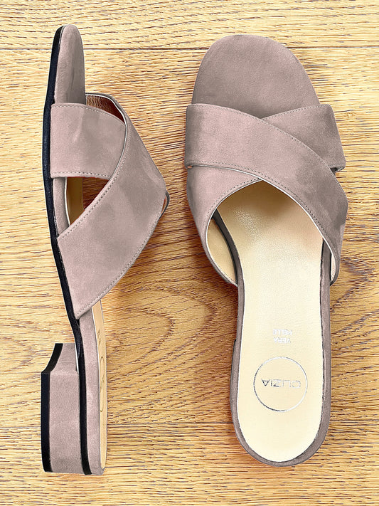 URIEL DOVE GREY SUEDE