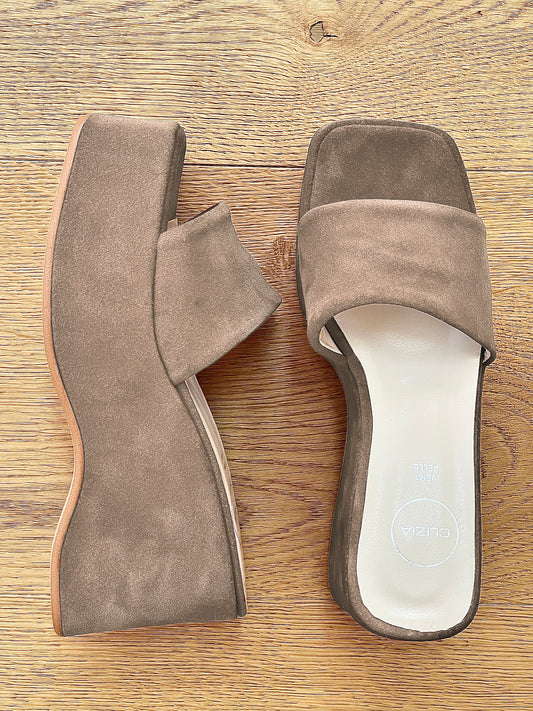 CONNIE DOVE GREY SUEDE