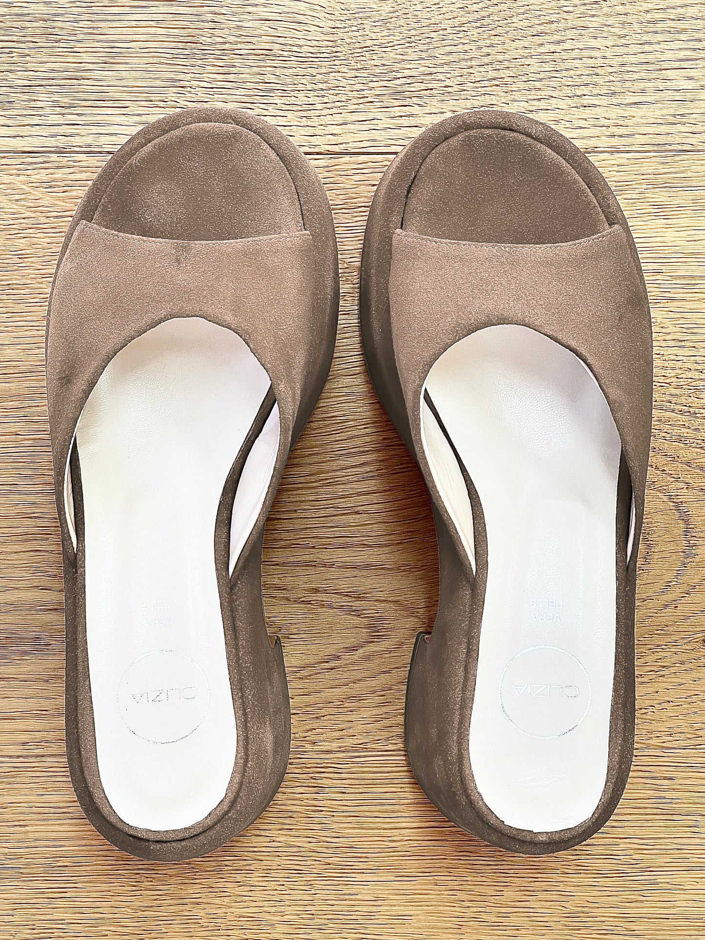 JACKIE DOVE GREY SUEDE