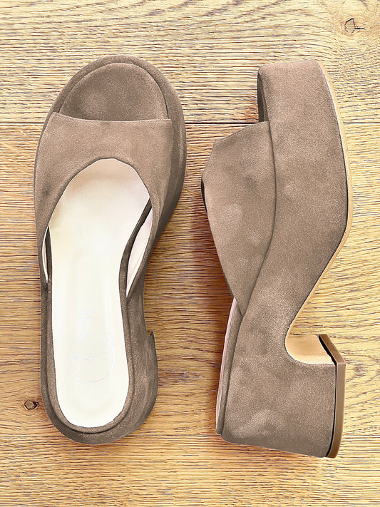 JACKIE DOVE GREY SUEDE
