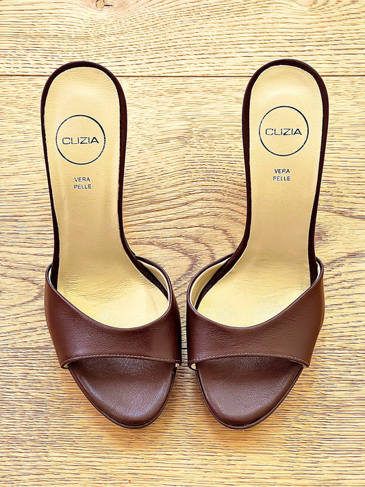 OSCAR LEATHER HNĚDÁ