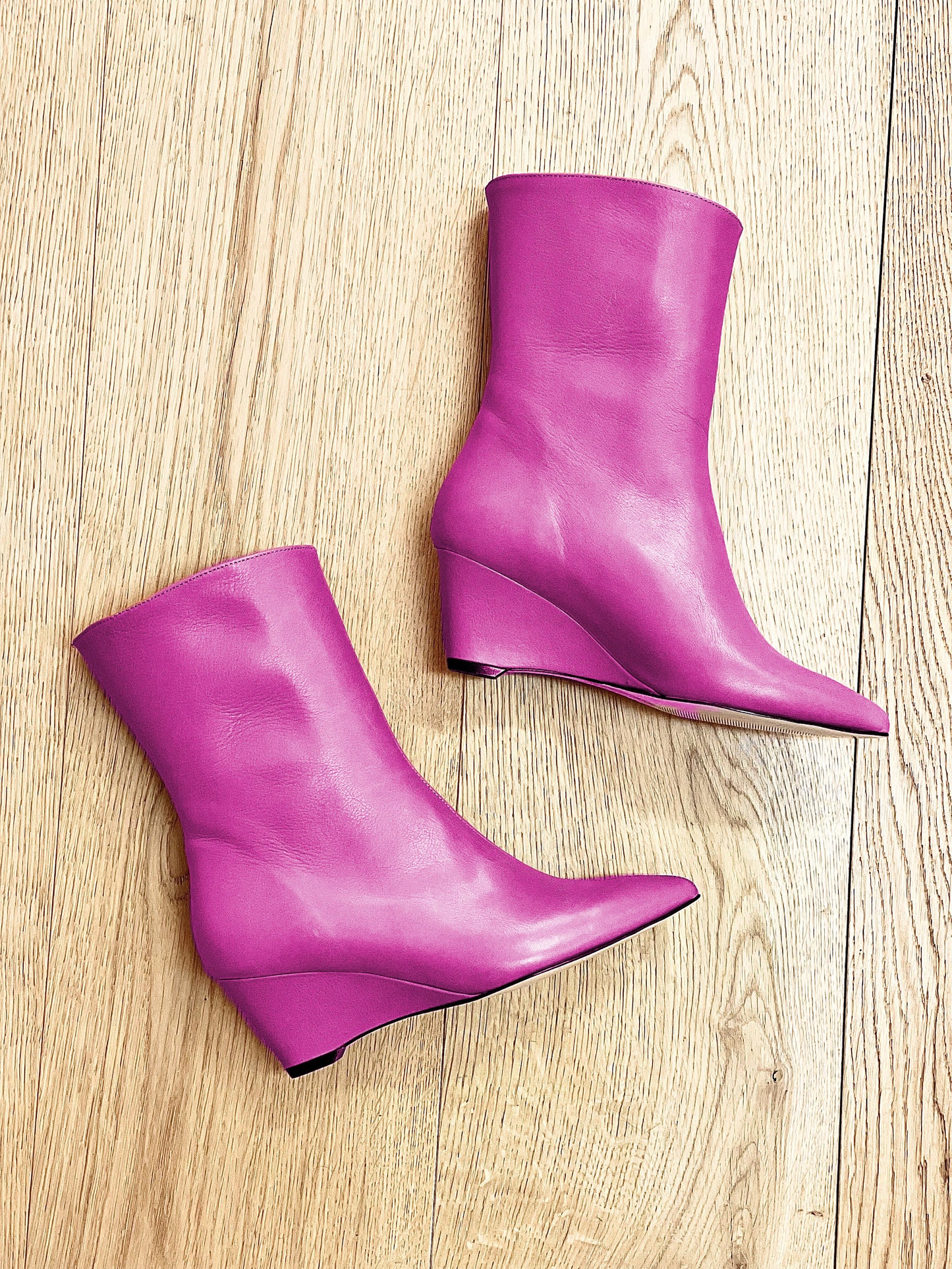 SANTIAGO LEATHER FUCHSIA