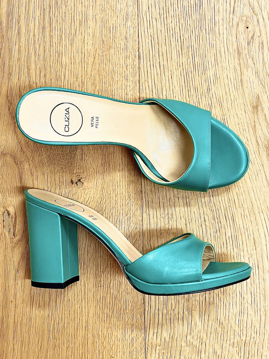 RAQUEL GREEN LEATHER