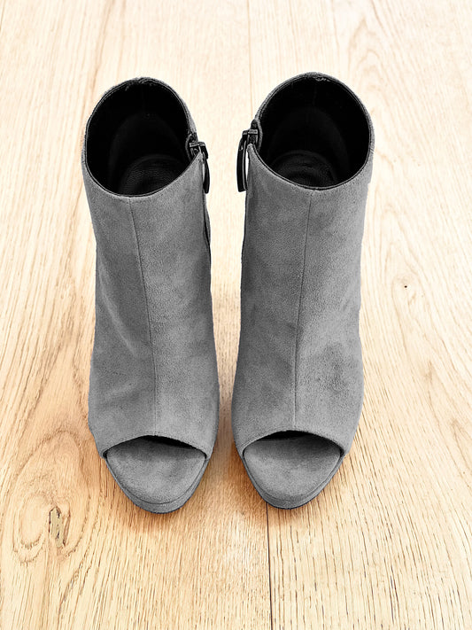 JESSA GREY SUEDE