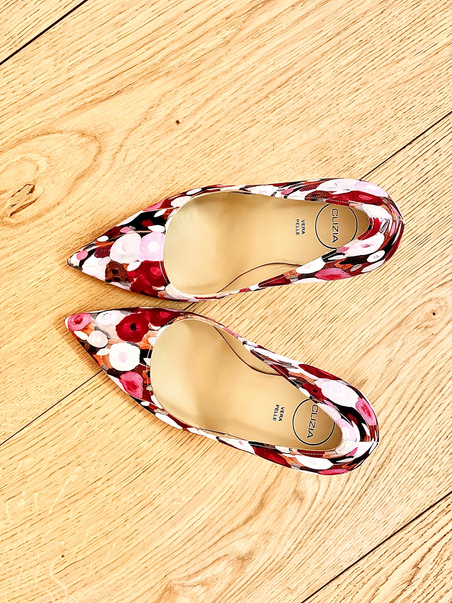 ABSTRAKTNÍ KVĚTINY NOE