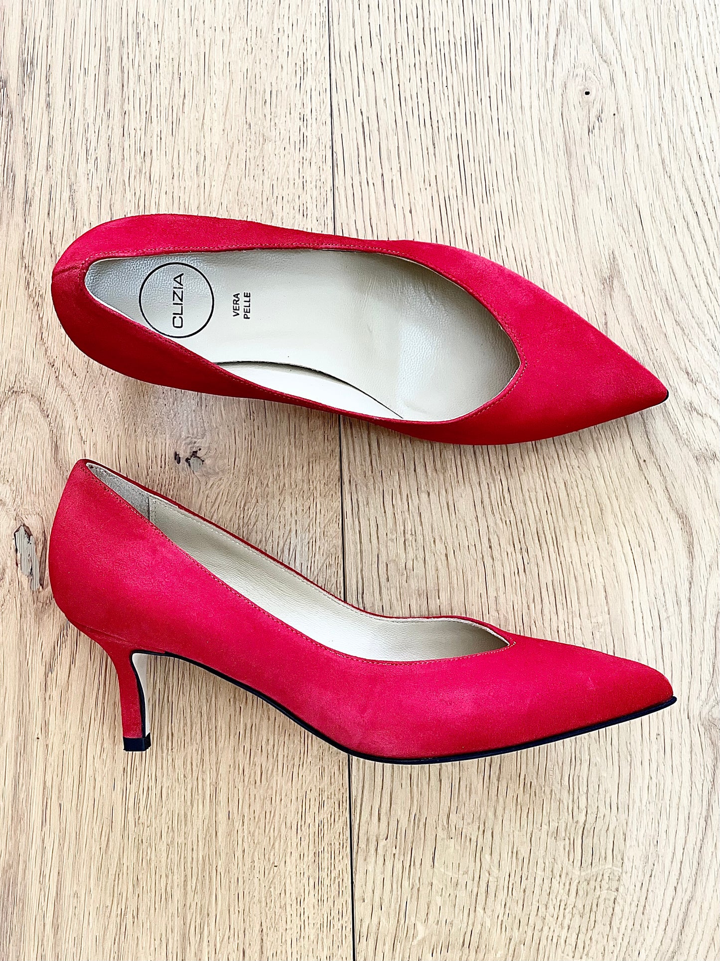 SUSAN RED SUEDE