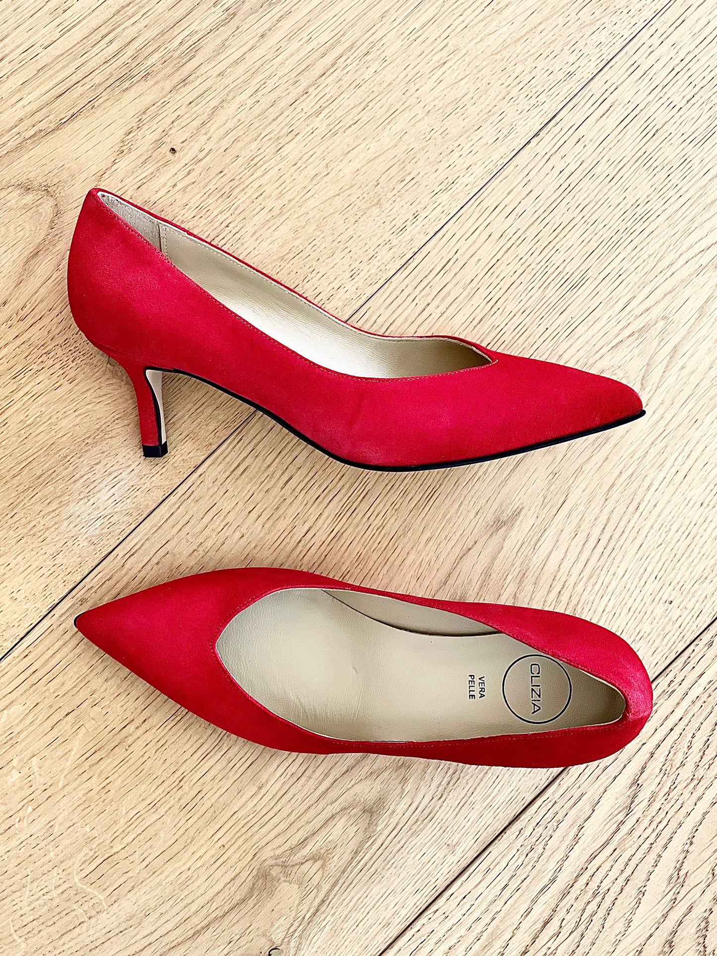 SUSAN RED SUEDE