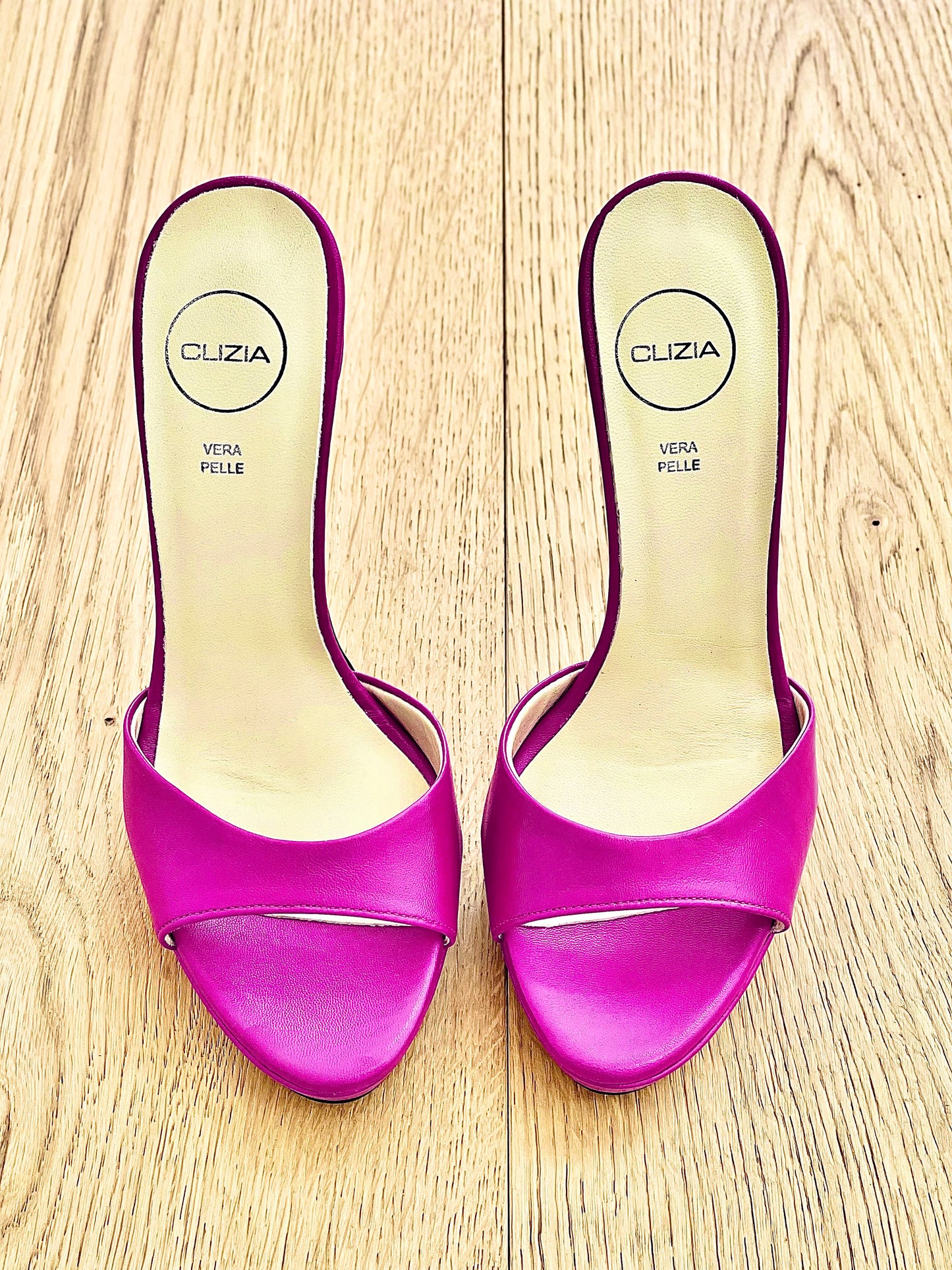 PRISCILLA LEATHER FUCHSIA