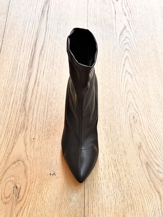 HOLLY LEATHER ČERNÁ