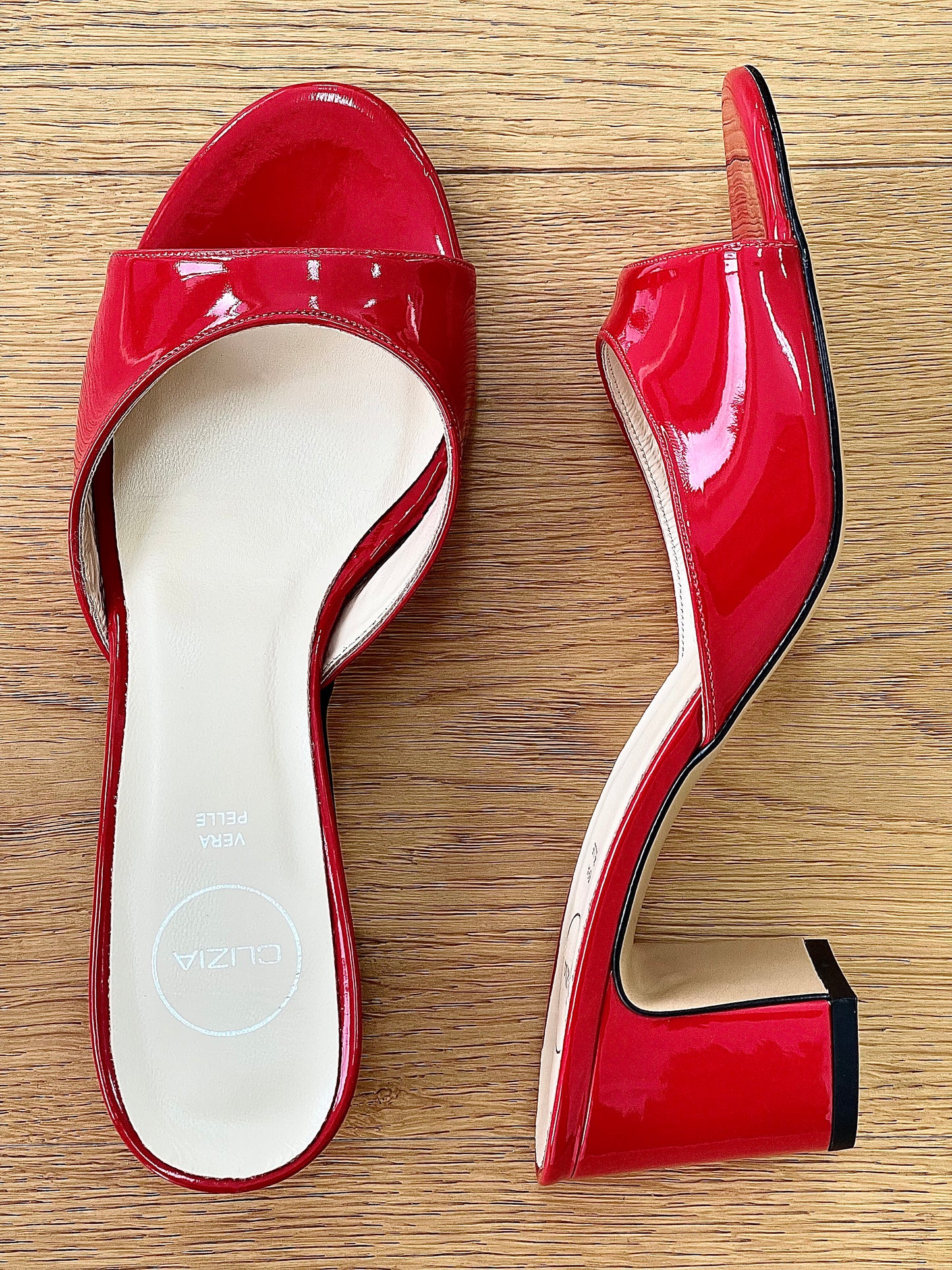 AZAI RED PAINT