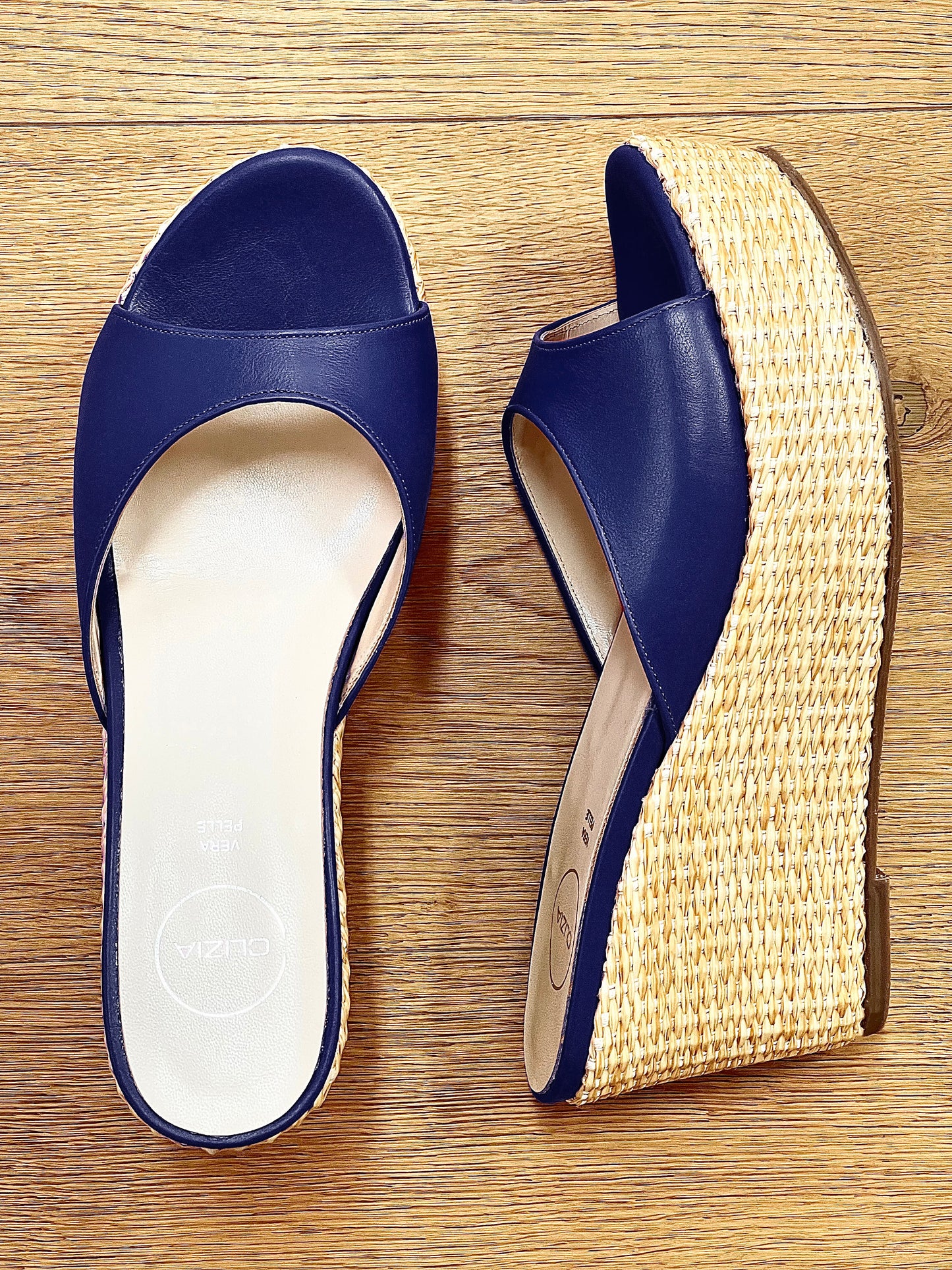 VENUS BLUE