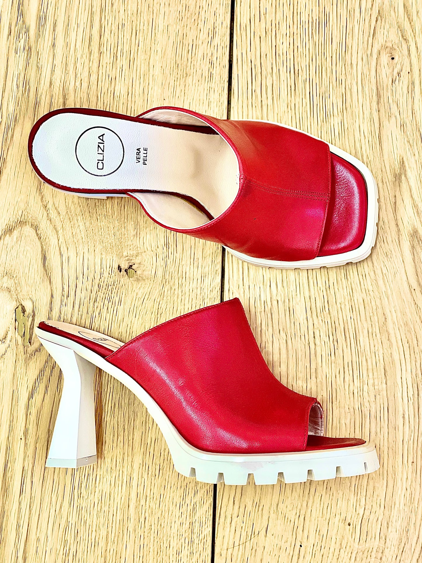 RED WONDER