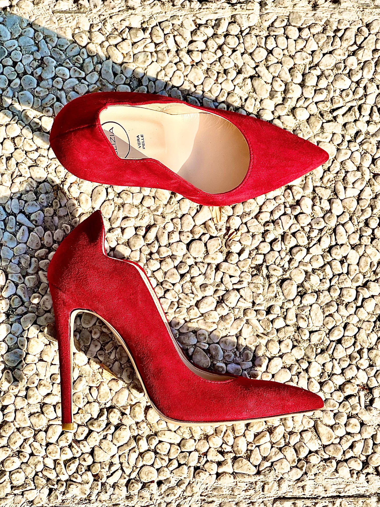 LOLA RØD SUEDE