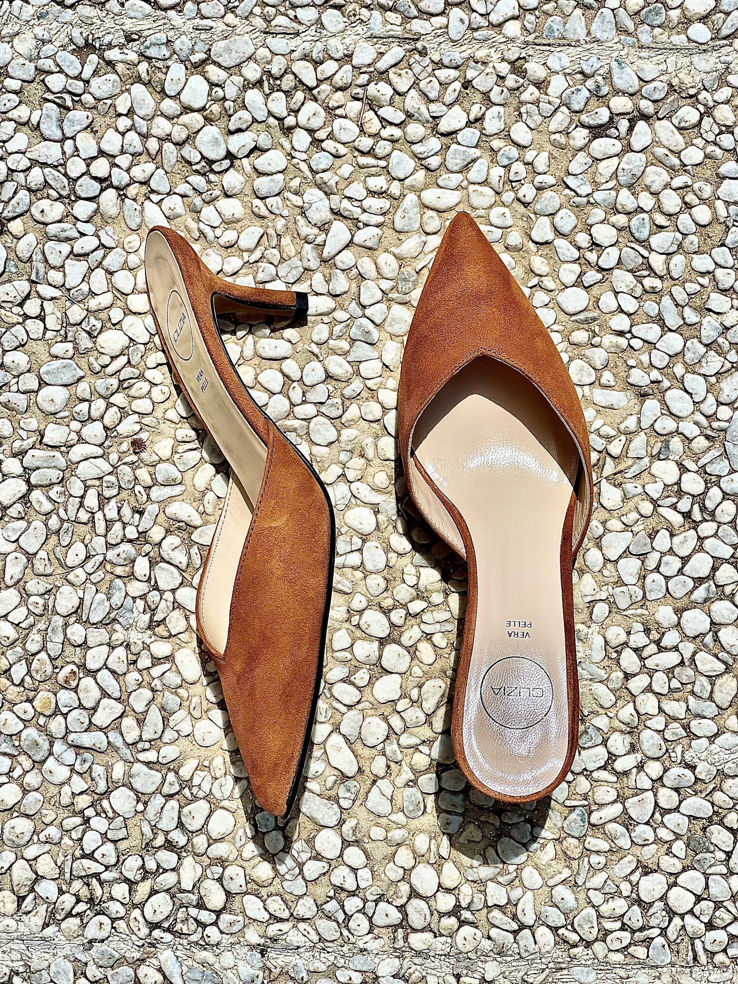 VIKY SUEDE