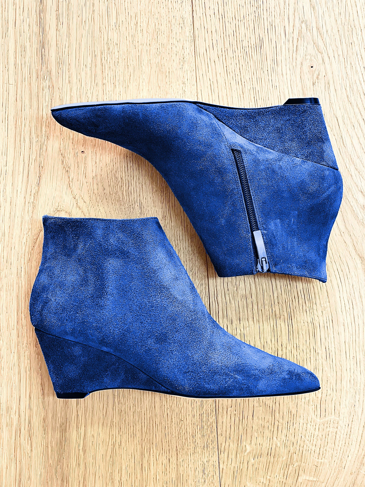 KRYSHA RUSKIND BLUETTE