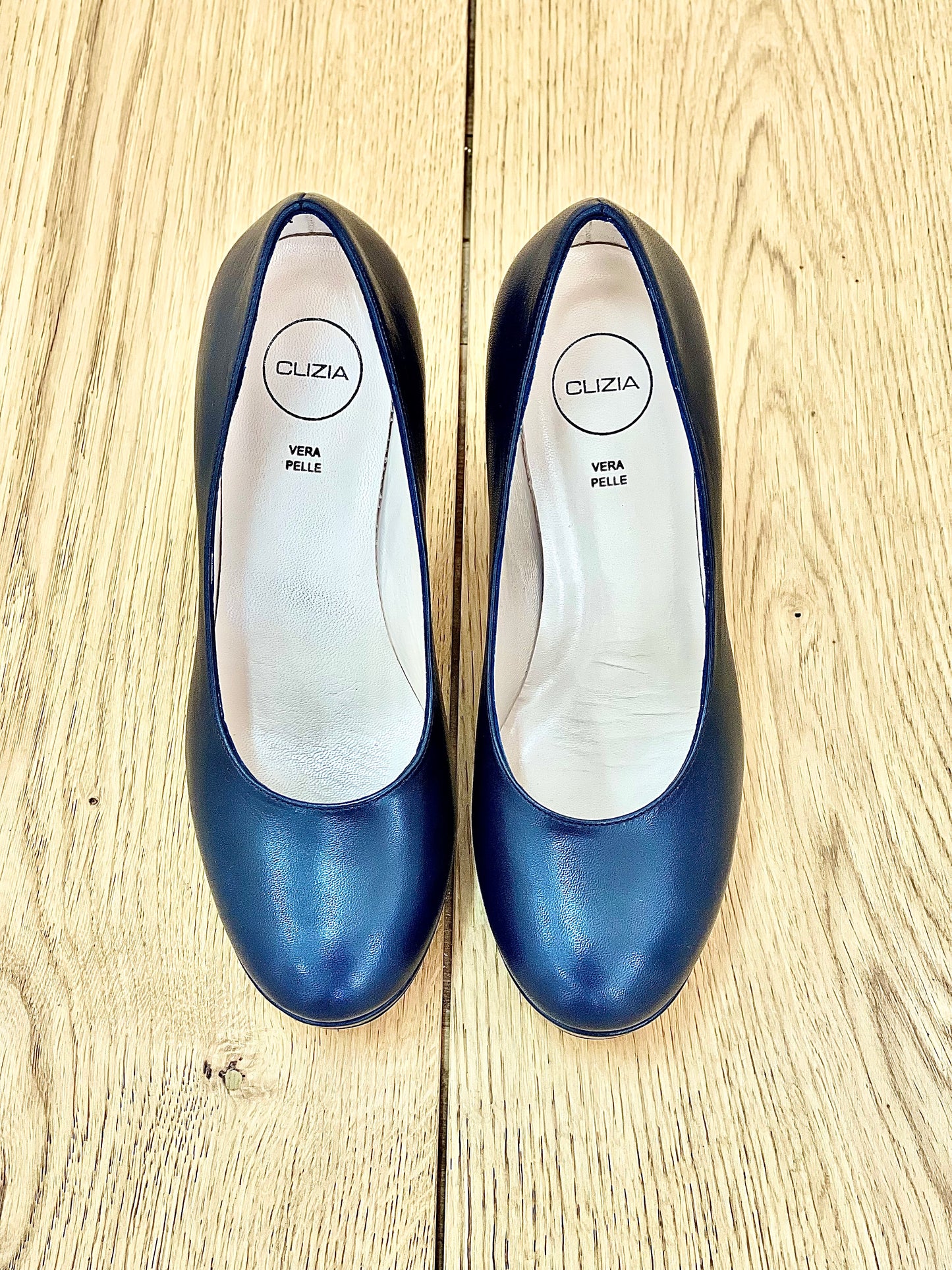CLEO BLUE