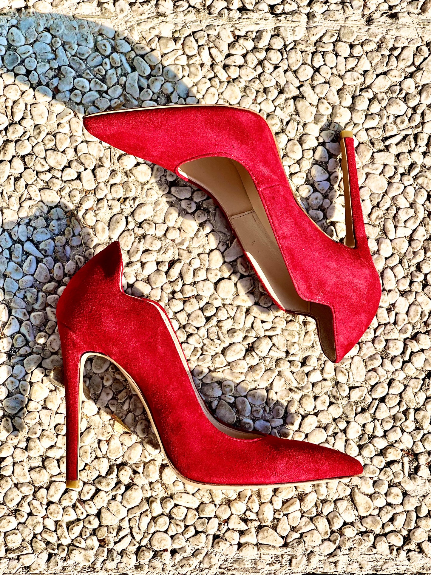 LOLA RØD SUEDE