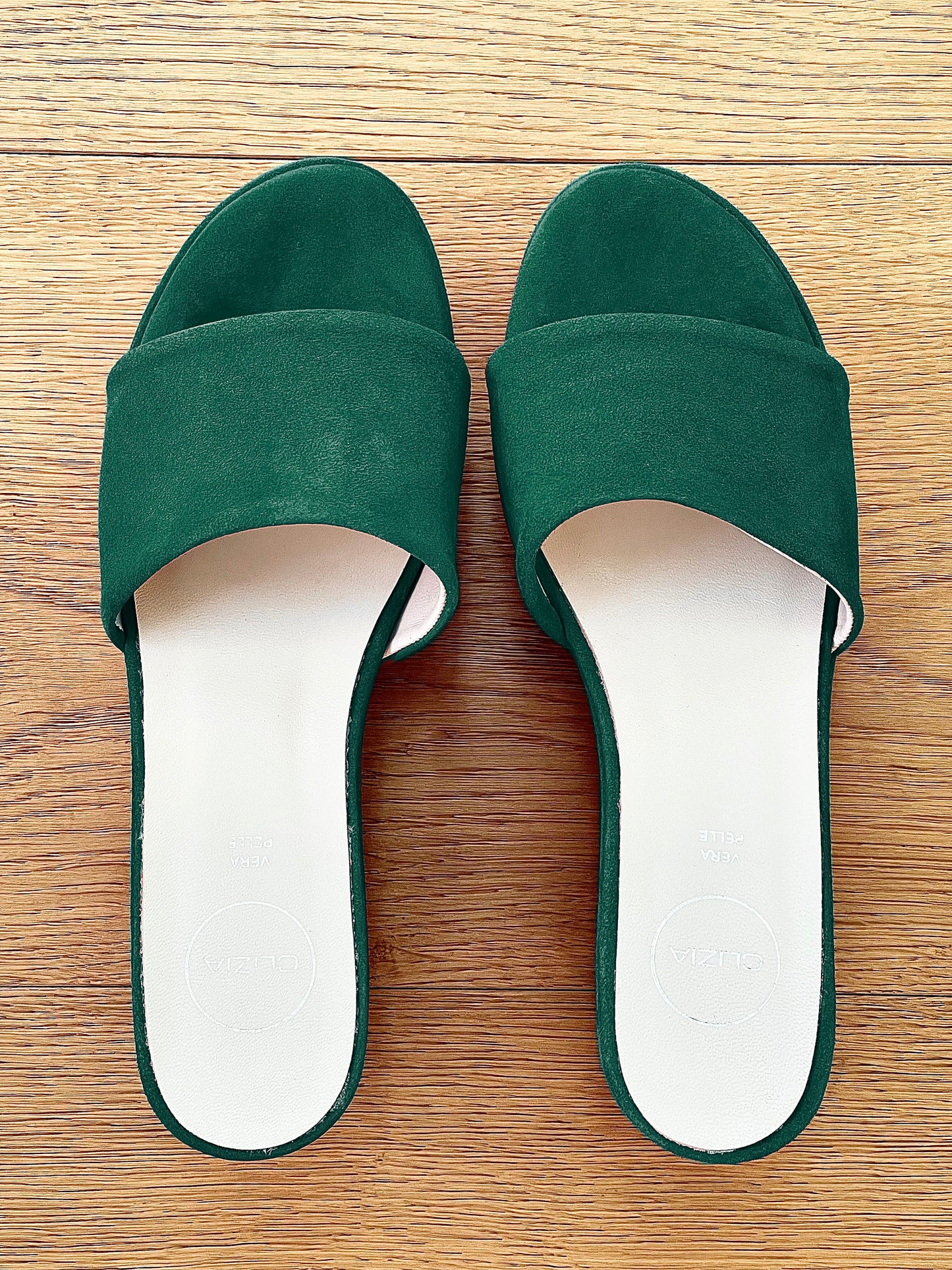 ARON WILDLEDER FLASCHE