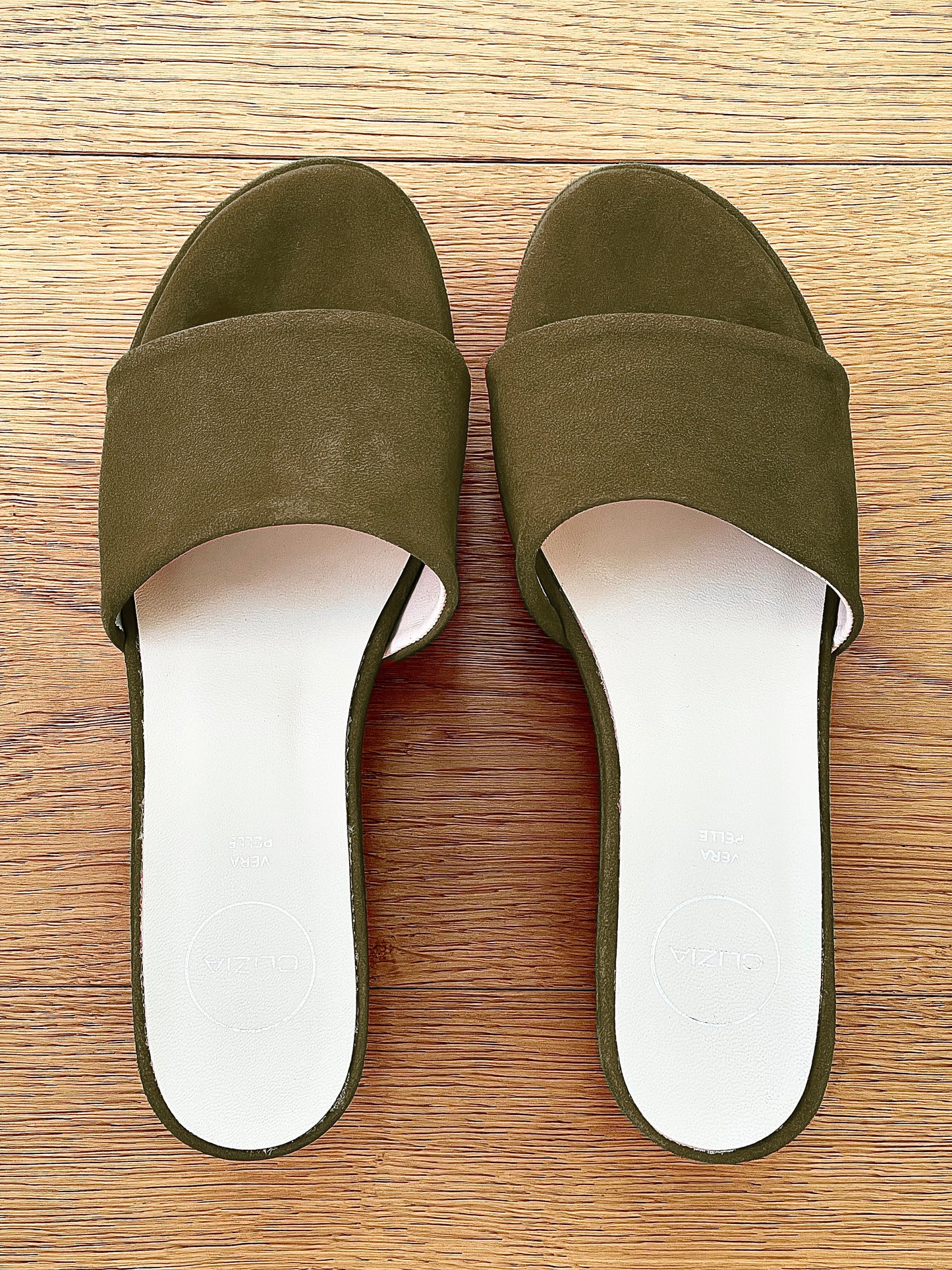 ARON WILDLEDER KHAKI