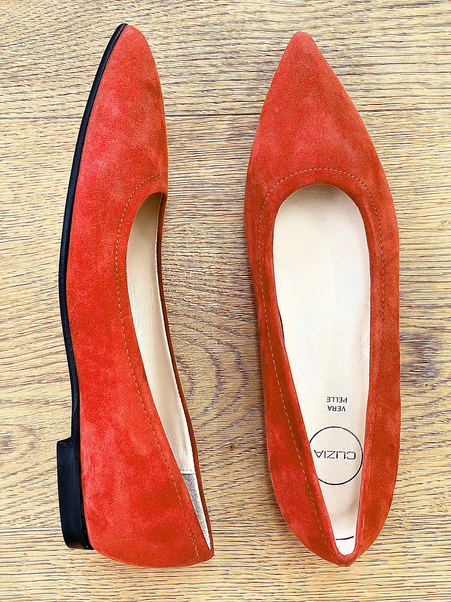 UMA ORANGE WILDLEDER