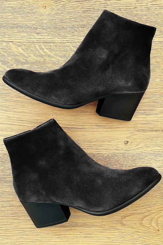 ELISABET SCHWARZES WILDLEDER