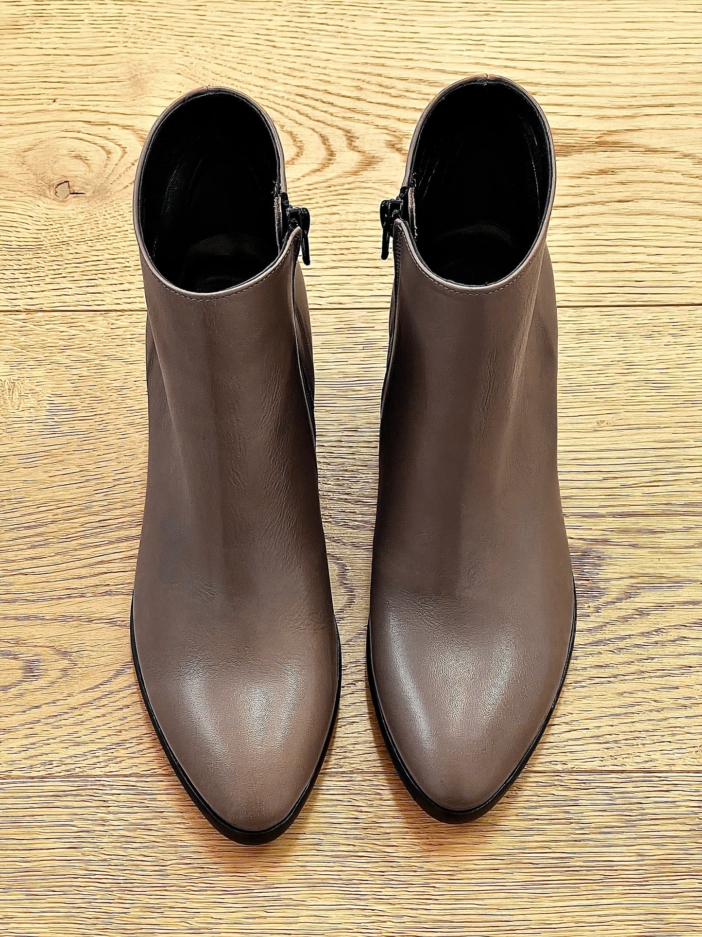 ELISABET TAUPE LEDER