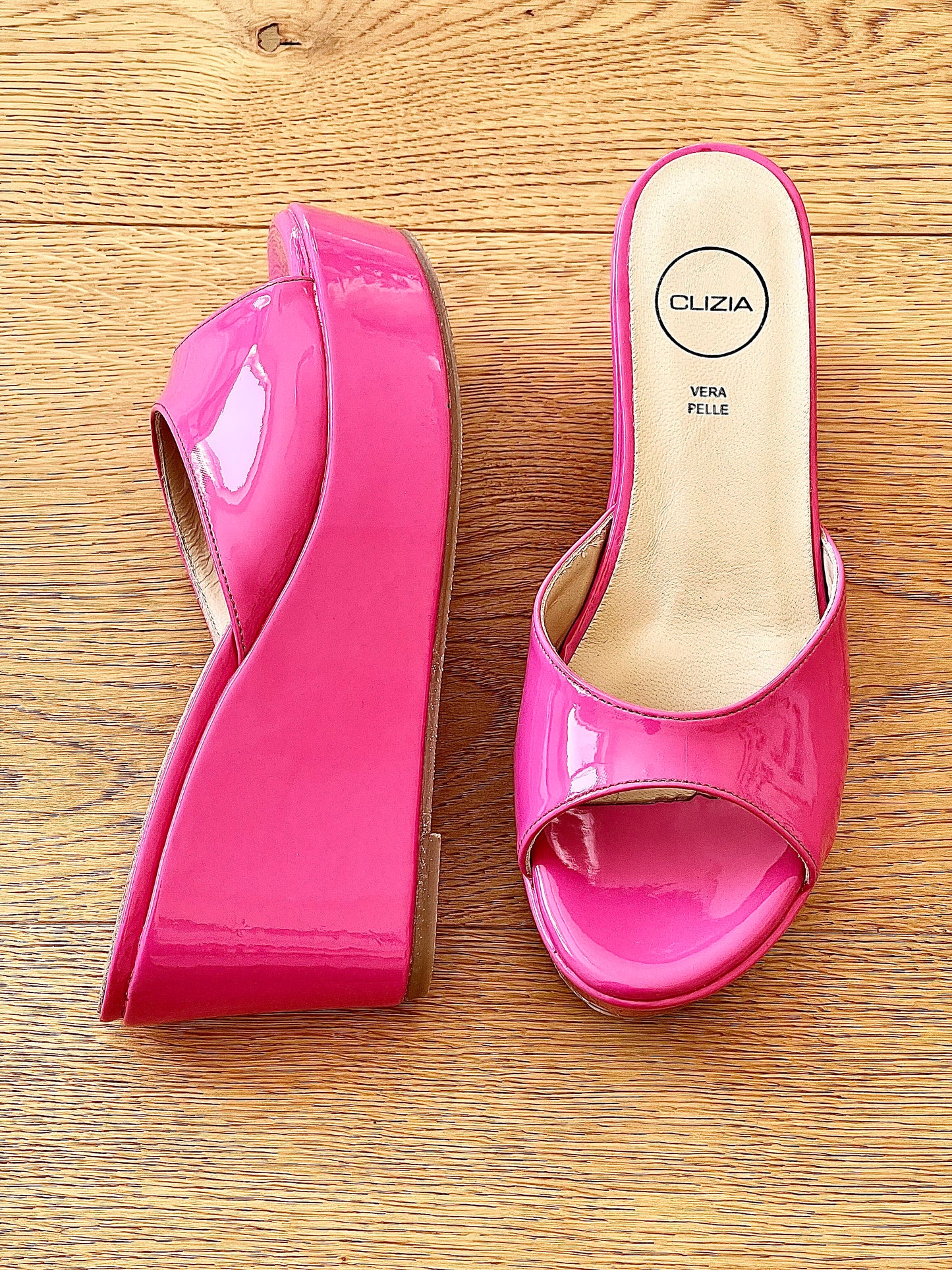 VENUS FUCHSIA LACKLEDER