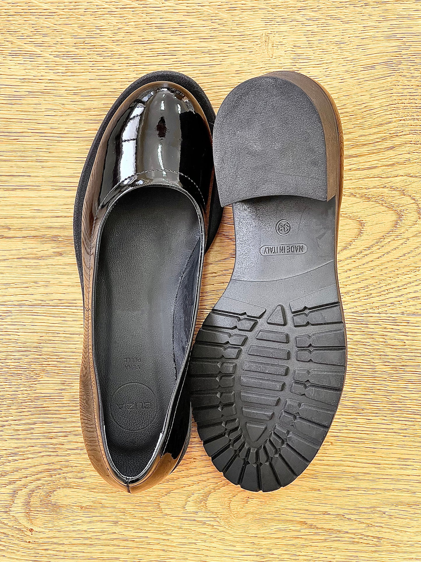 TAIKO SCHWARZES LACKLEDER