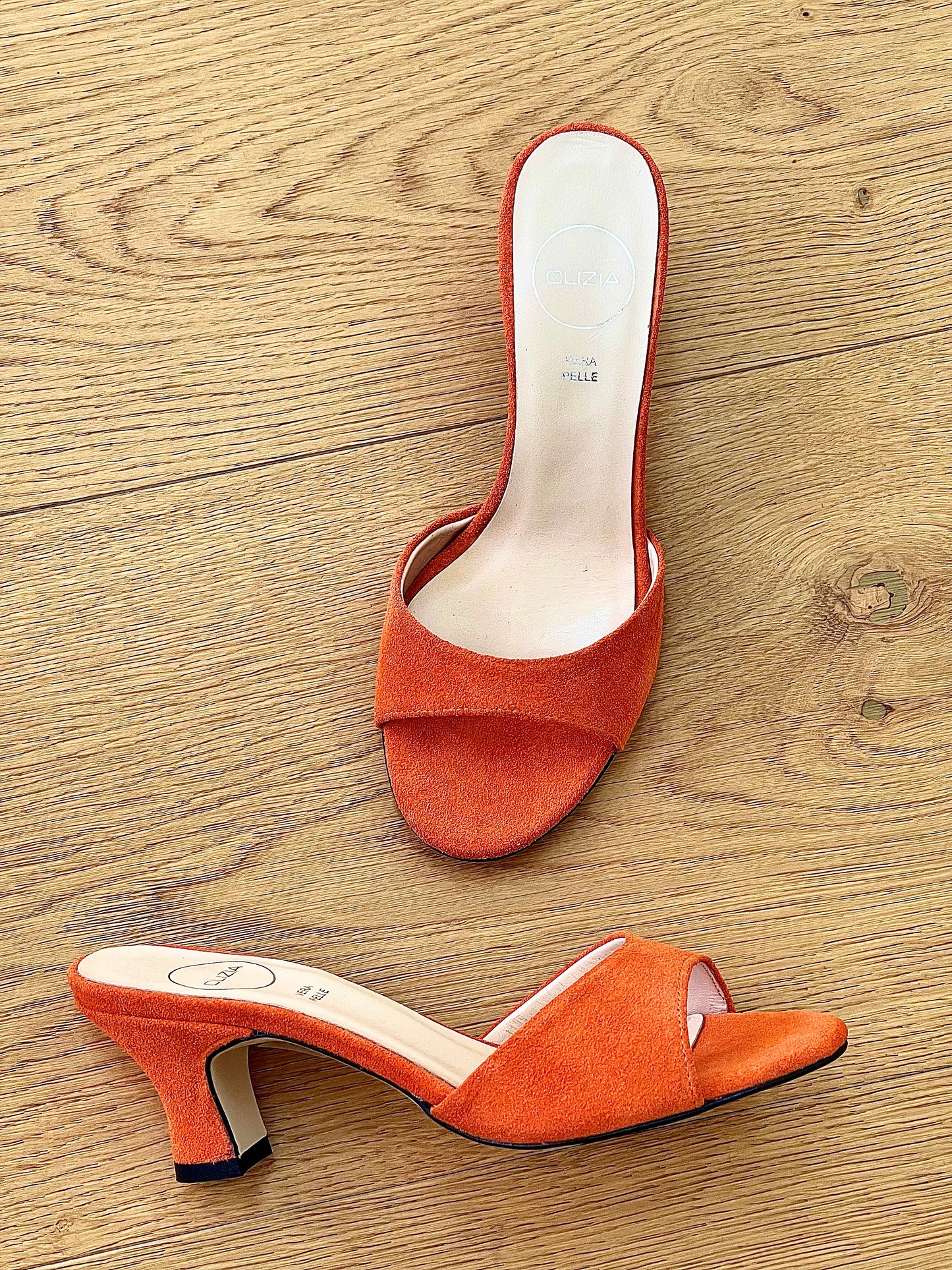 YUDI ORANGE WILDLEDER