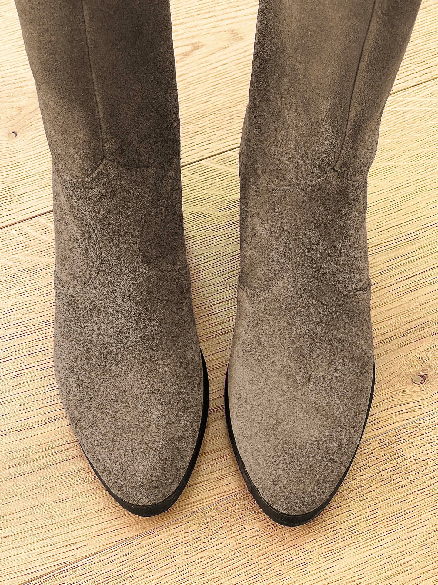 ARIEL WILDLEDER KHAKI