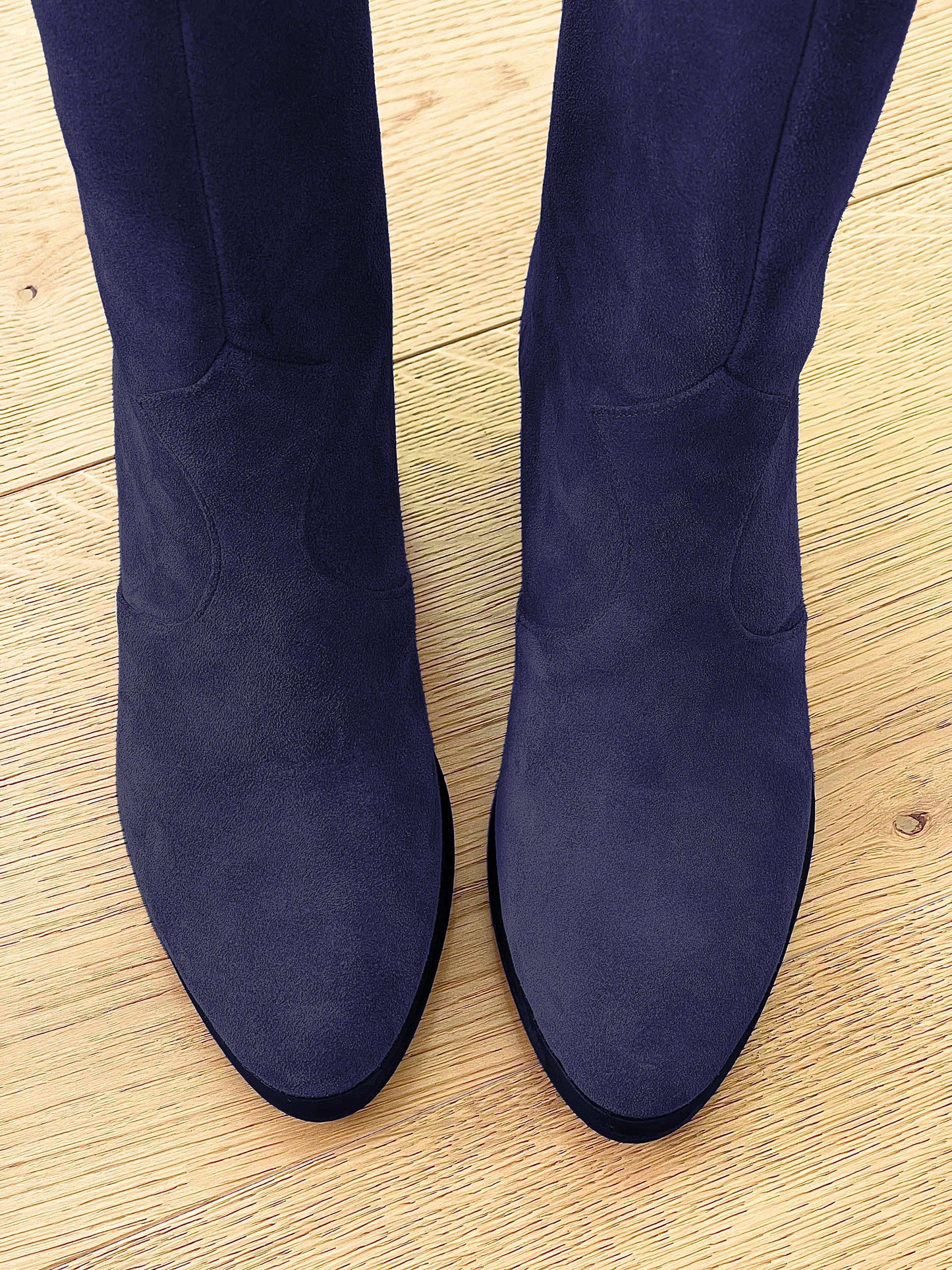 ARIEL WILDLEDER BLAU