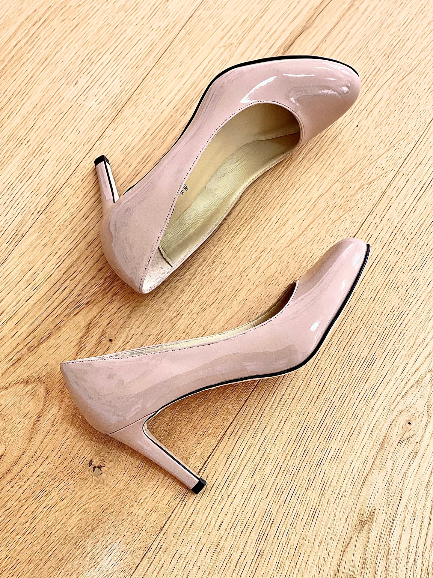 JENNYFER NUDE LACKLEDER