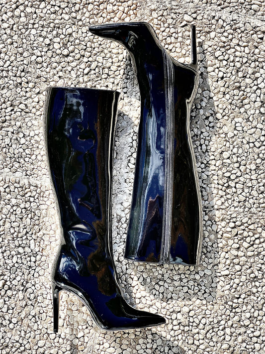 KELLY SCHWARZES LACKLEDER