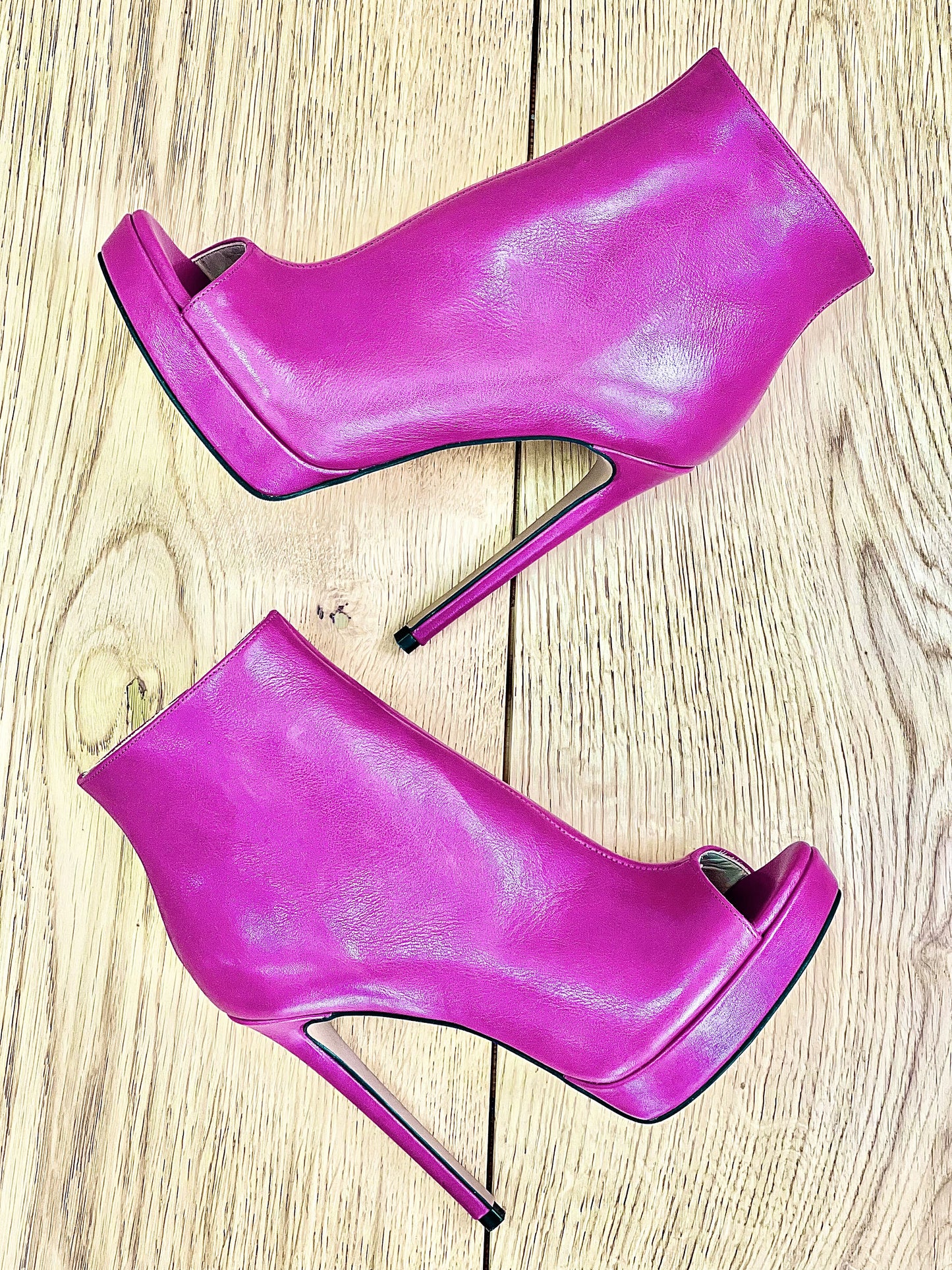 FUCHSIA LEDER LONDON