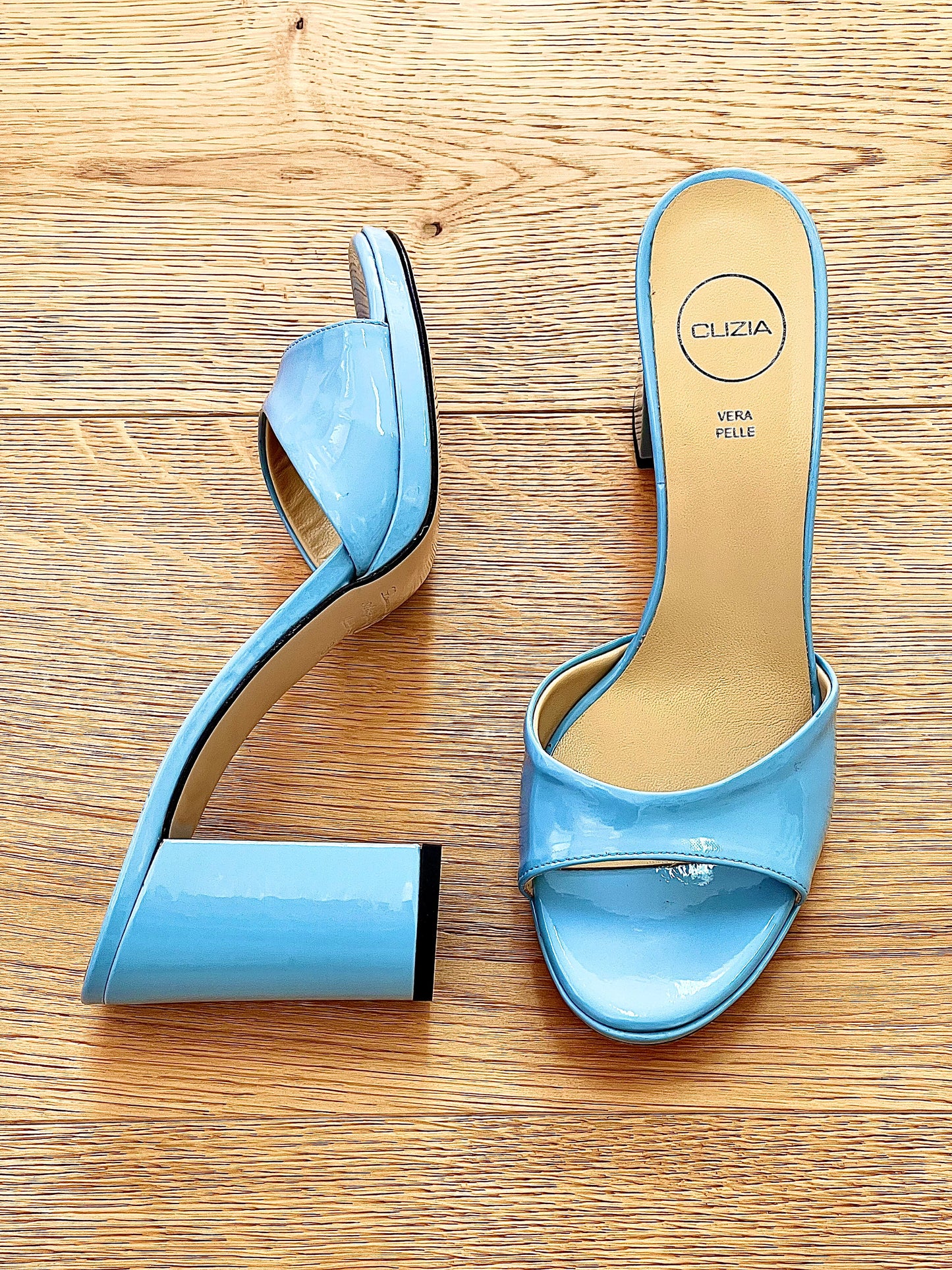 RAQUEL HELLBLAU LACKLEDER