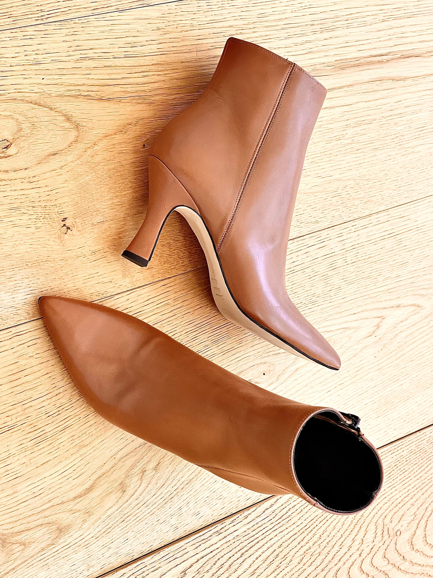 KAORI LEDER COGNAC