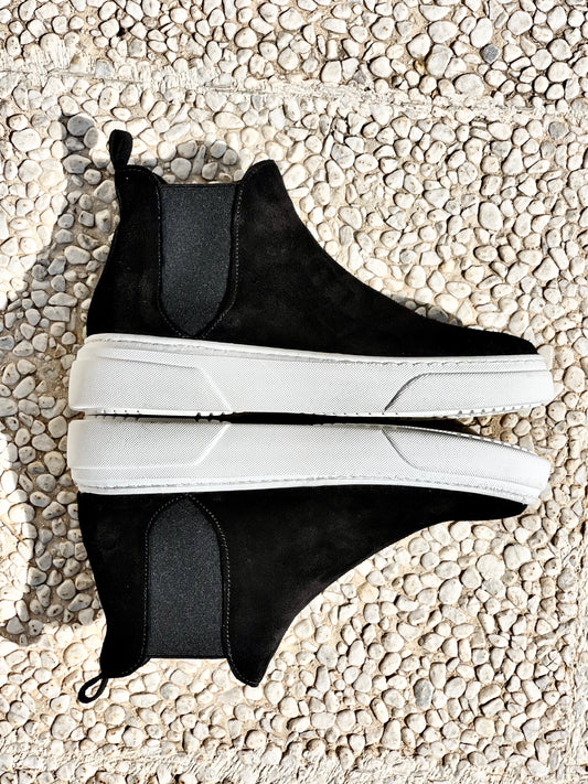 FERNSEHER SCHWARZES WILDLEDER