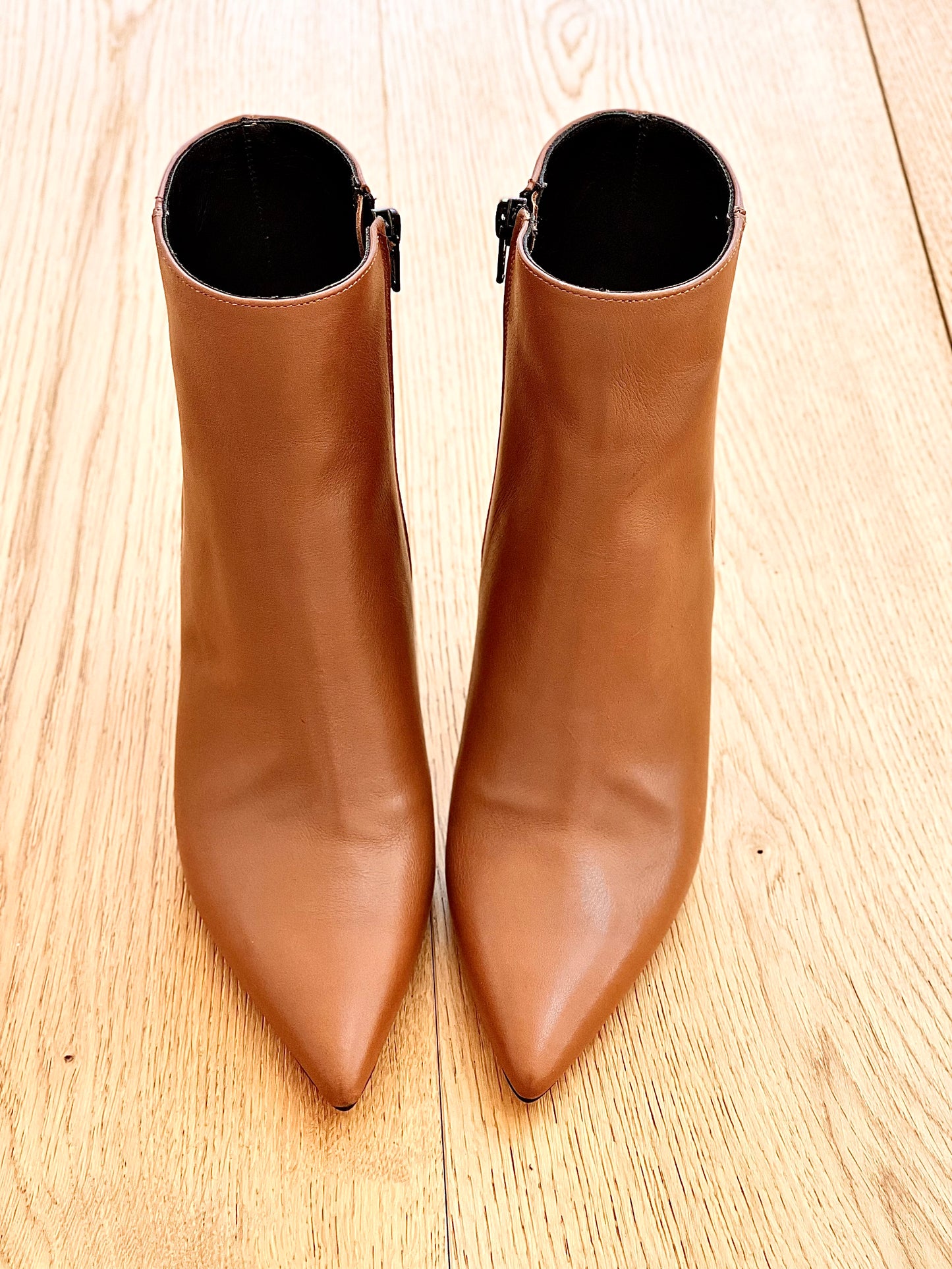 KAORI LEDER COGNAC