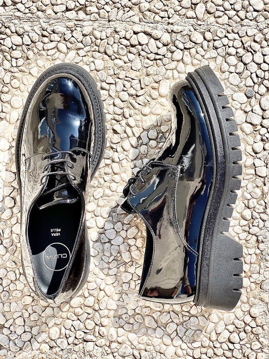 ZADY SCHWARZES LACKLEDER