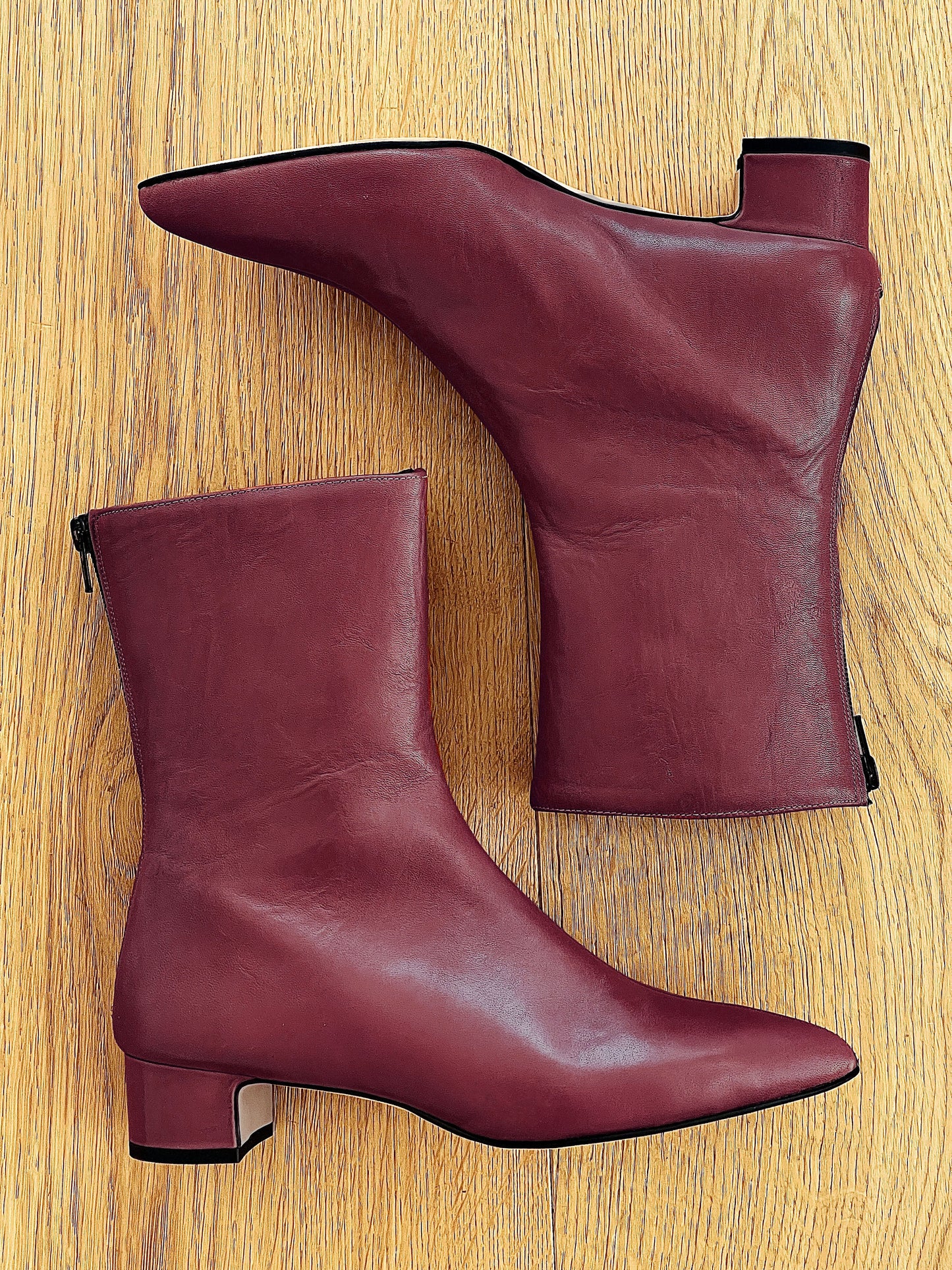 PLANET BURGUNDY LEDER