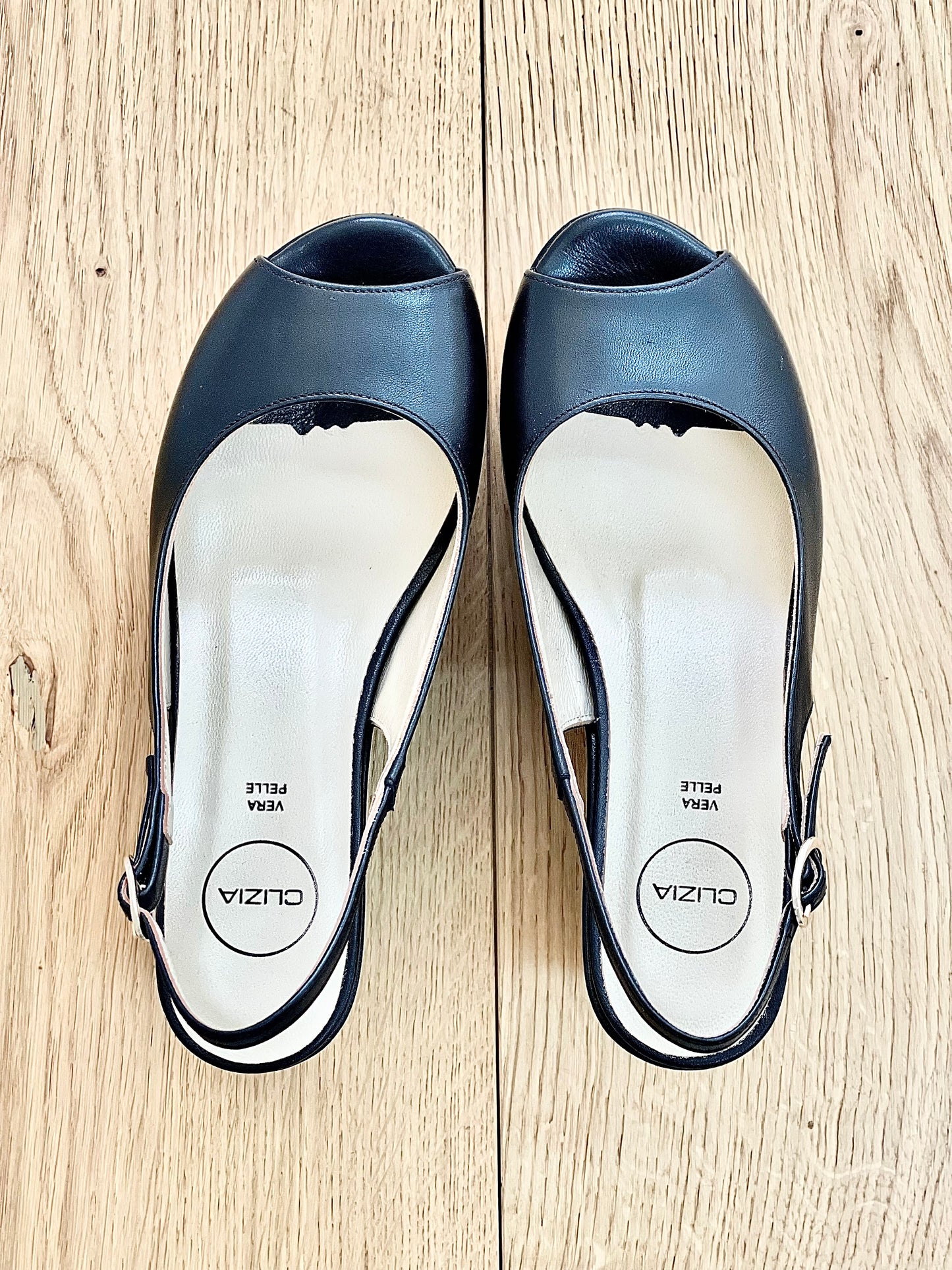 ΜΠΟΓΚΟΤΑ ΜΑΥΡΟ ΔΕΡΜΑ