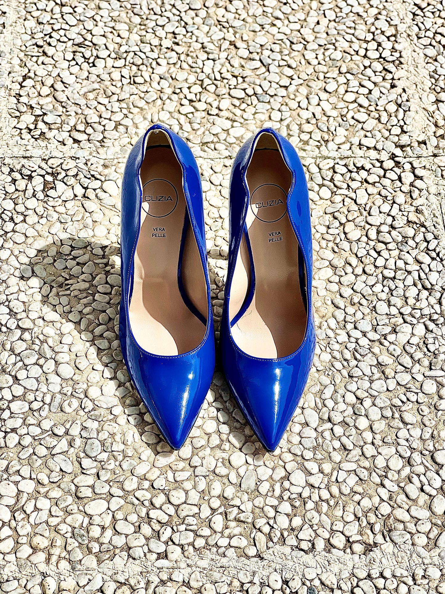 LOLA LUX BLUETTE