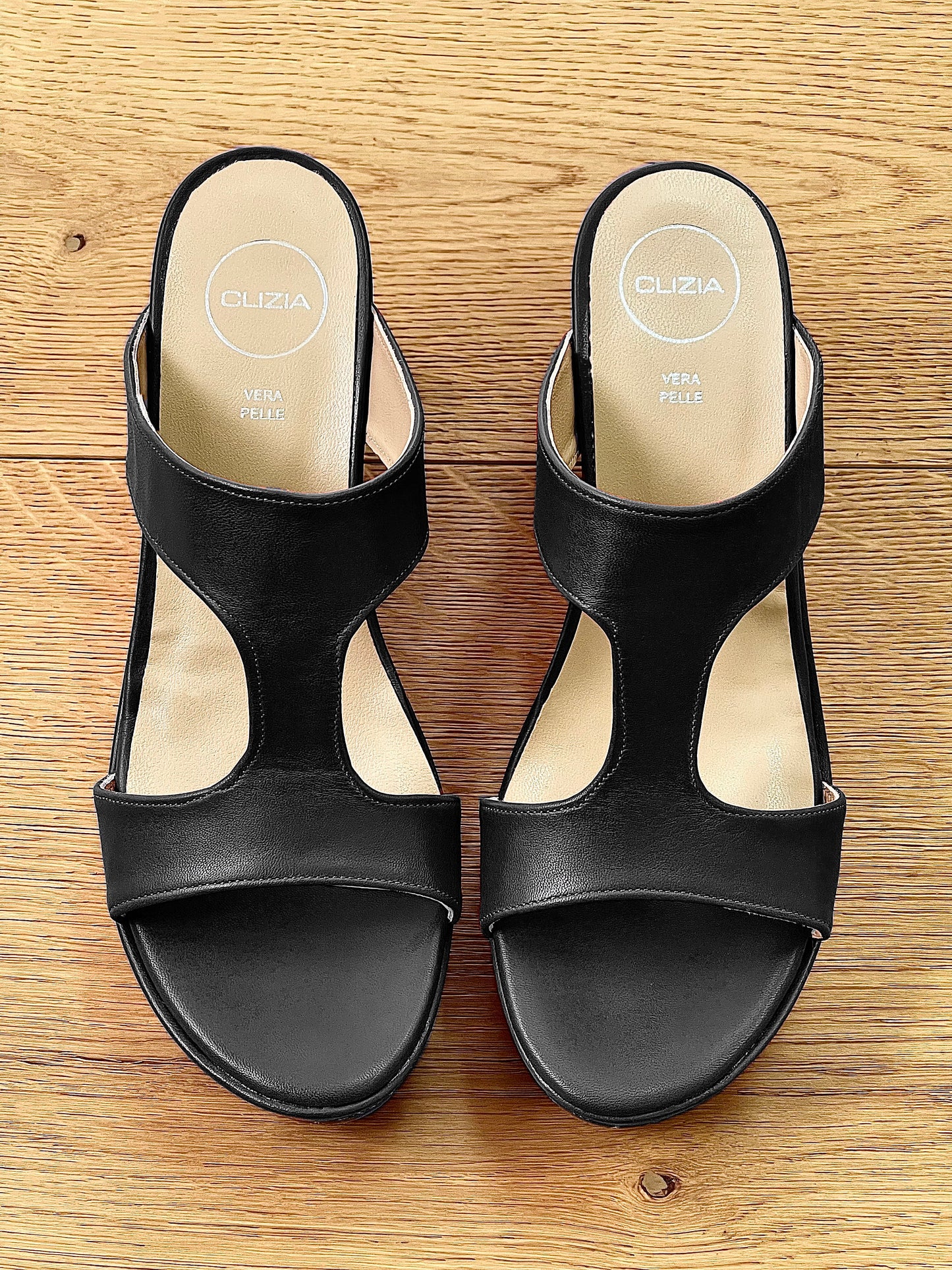 EVA BLACK LEATHER