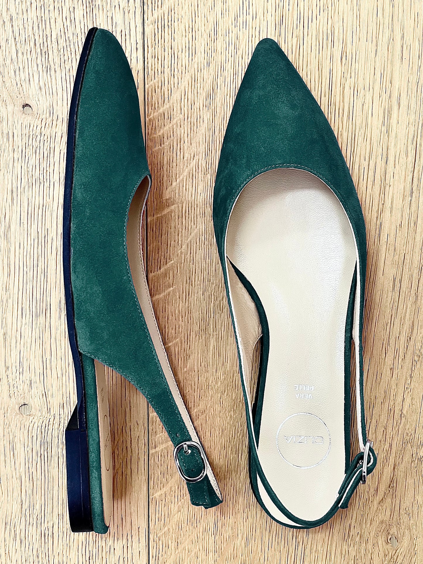 DELIA SUEDE BOTTLE