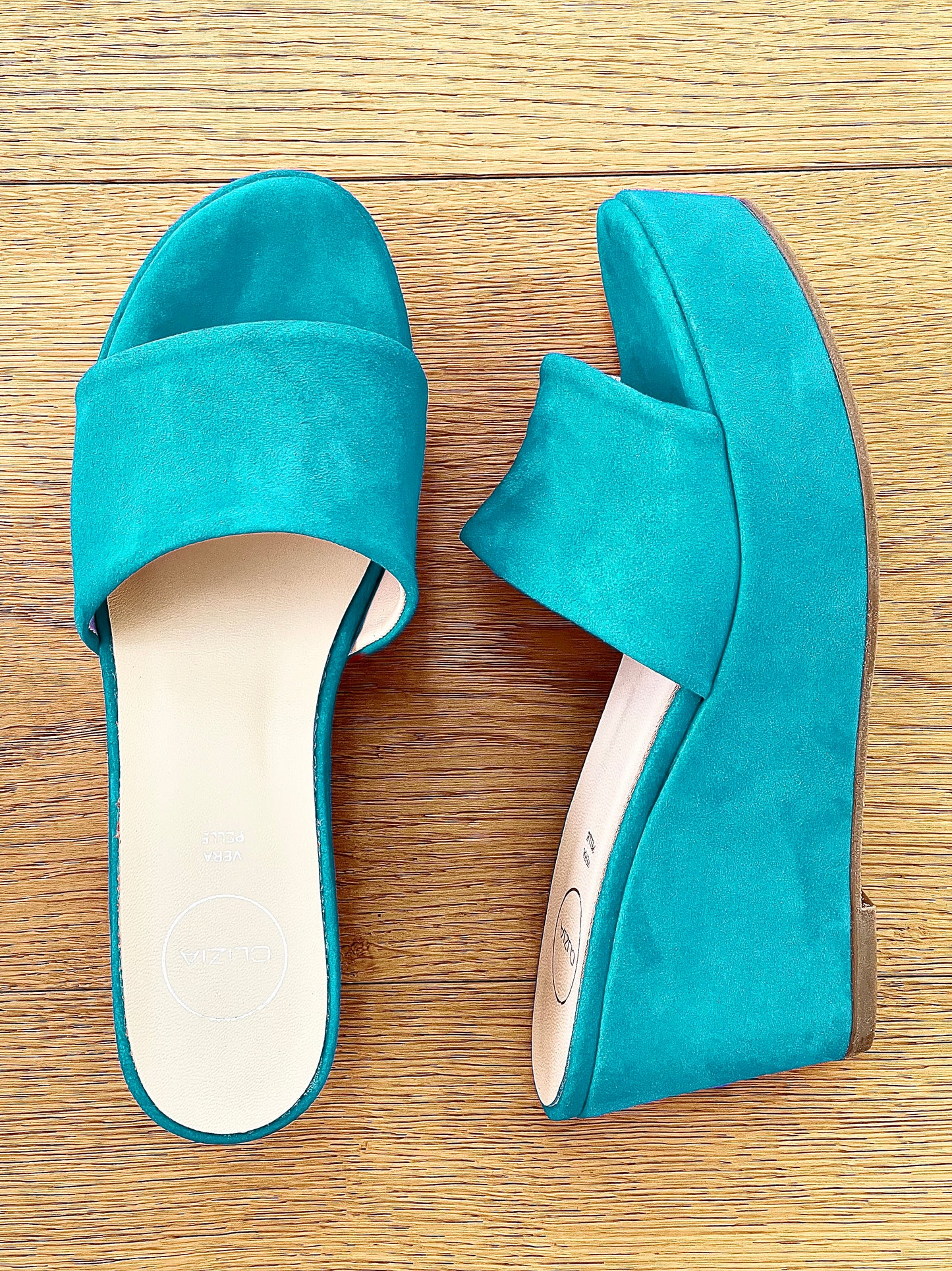 ARON TURQUOISE SUEDE