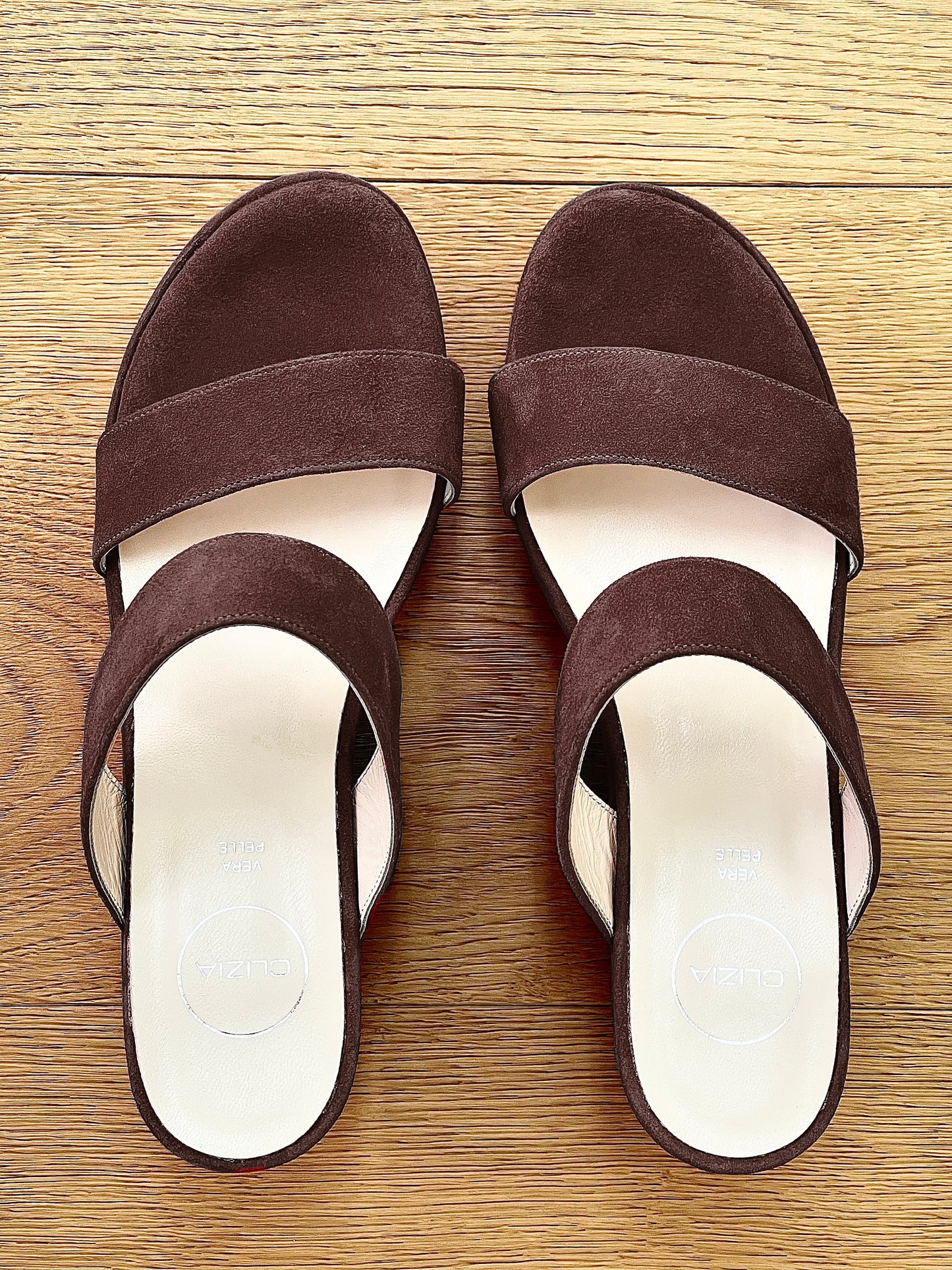 GAL BROWN SUEDE