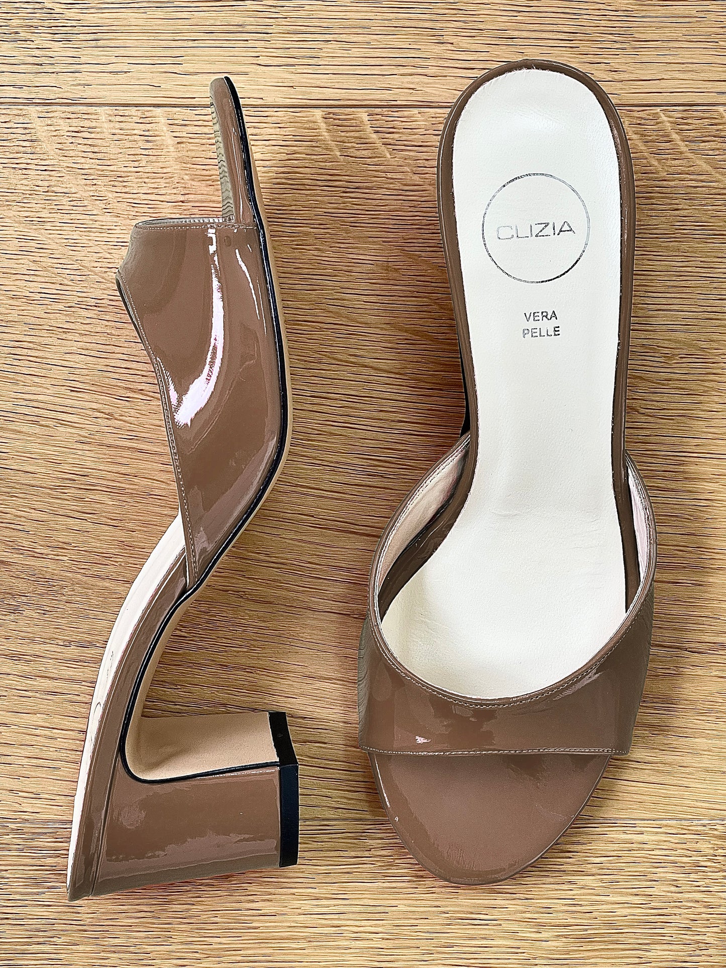 AZAI TAUPE PATENT LEATHER