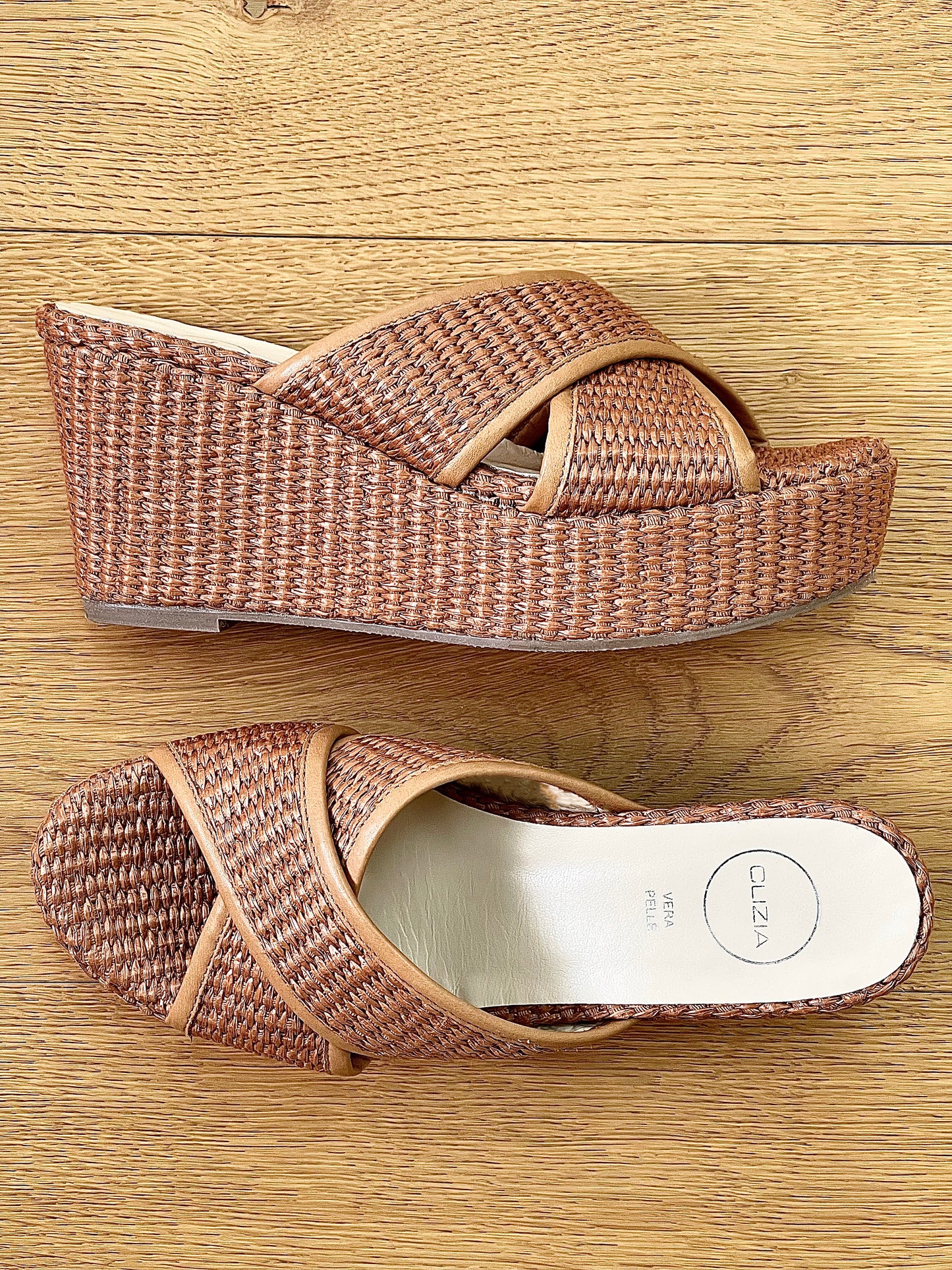 RUDY RAFFIA LEATHER