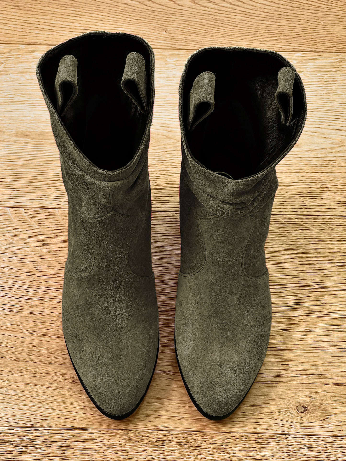 NEMO KHAKI SUEDE