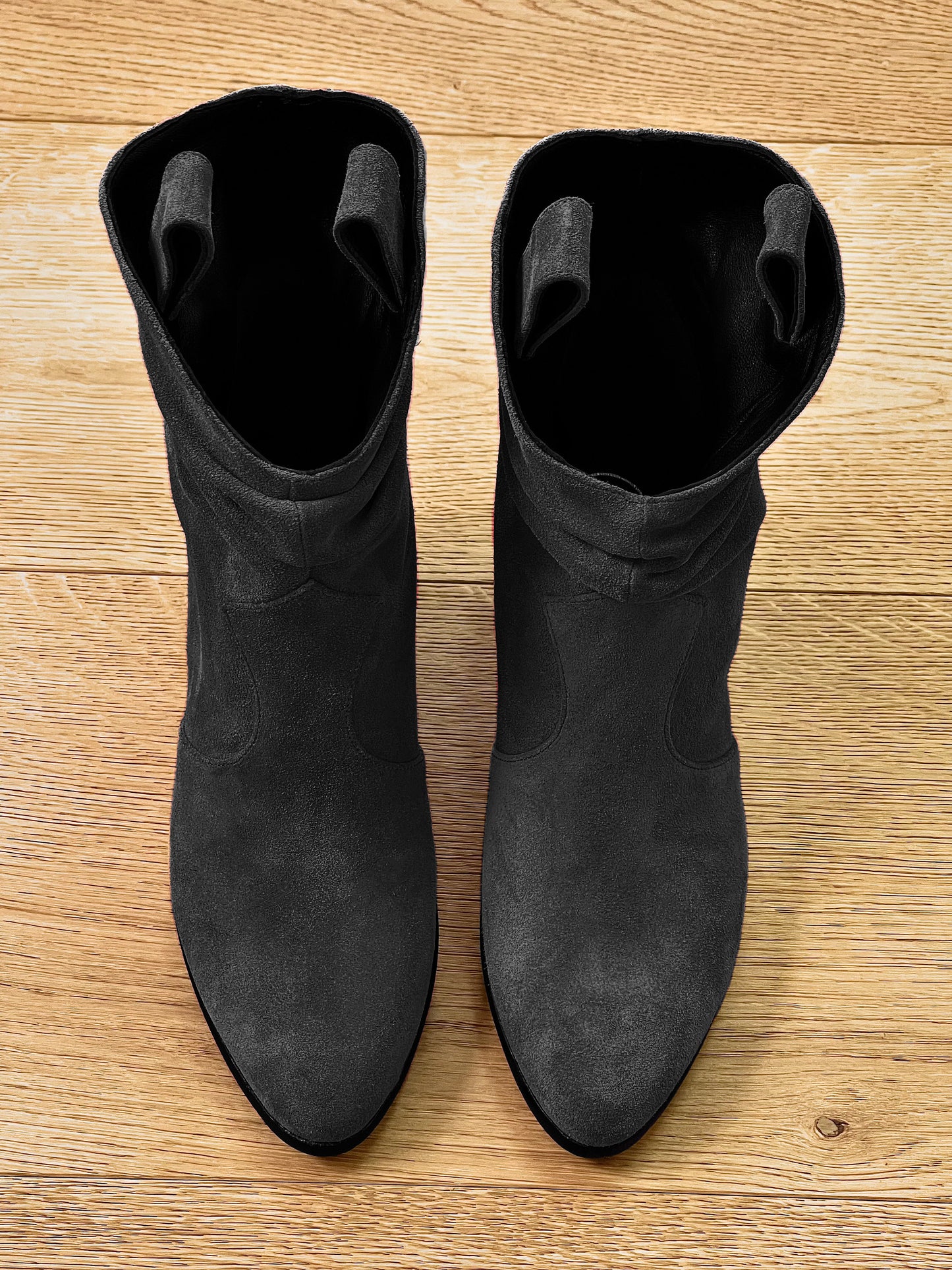 NEMO BLACK SUEDE